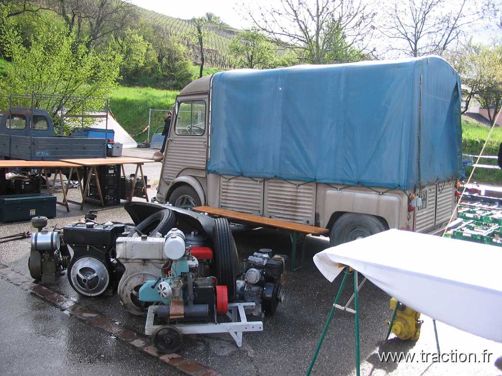 2012_Soultzmatt (9).JPG - 2012 - Avril - Bourse organisée par le CVAAM - Citroen HY Pick Up